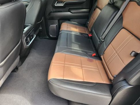 Used 2024 Chevrolet Silverado 1500 High Country AWD/4WD image 29