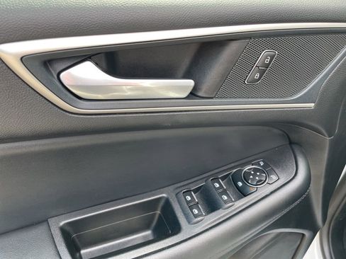 Used 2024 Ford Edge SEL image 6