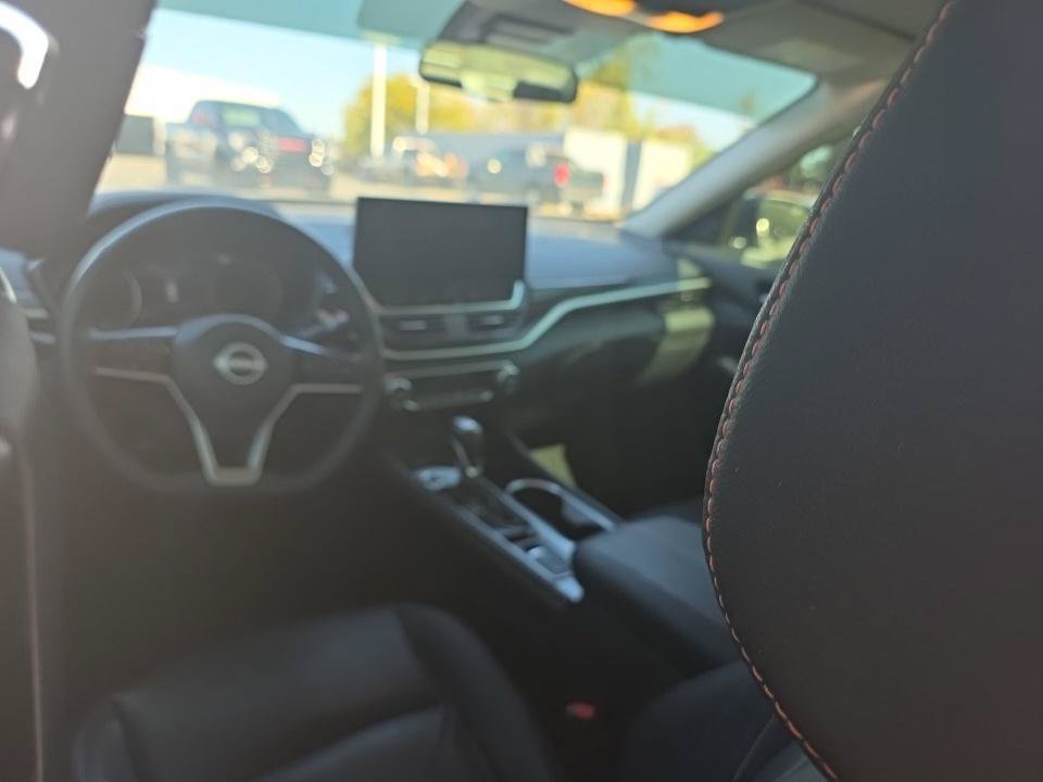 Certified 2023 Nissan Altima 2.0 SR FWD image 9