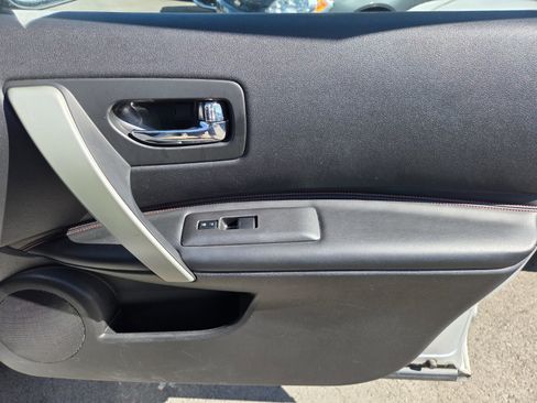 Used 2011 Nissan Rogue SV w/ SL Pkg image 14