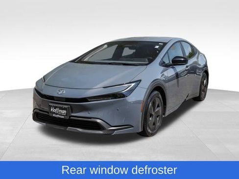 Used 2025 Toyota Prius LE FWD image 12