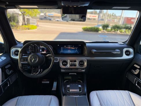 Used 2025 Mercedes-Benz G 63 AMG 4MATIC image 6
