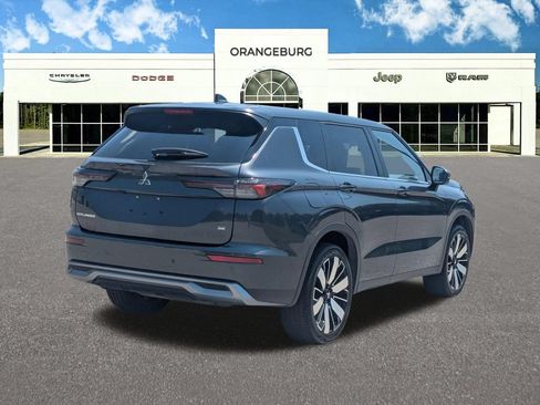 Used 2025 Mitsubishi Outlander SE FWD image 8
