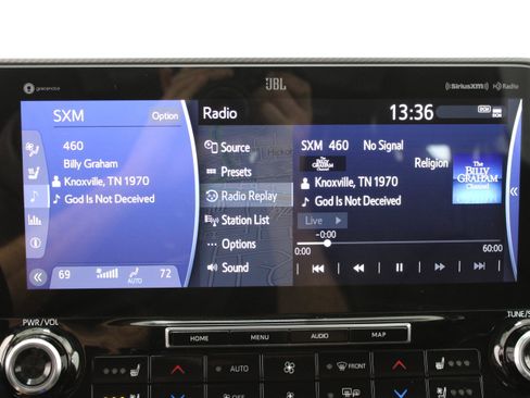 Used 2020 Toyota Highlander Platinum AWD/4WD image 19
