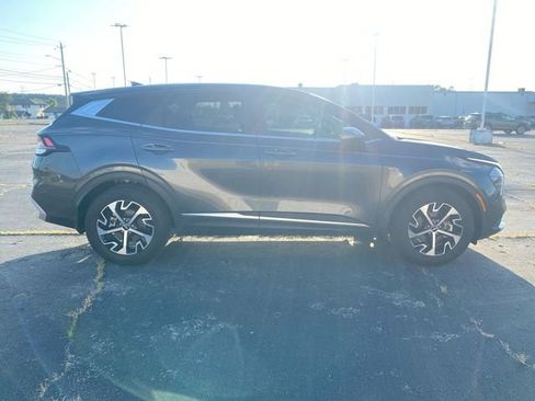 Used 2025 Kia Sportage EX FWD image 9
