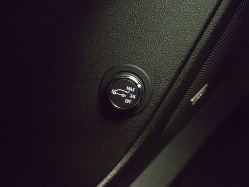 Certified 2022 Chevrolet Blazer RS w/ Enhanced Convenience Package image 31