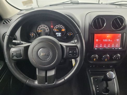 Used 2017 Jeep Patriot High Altitude AWD/4WD image 22