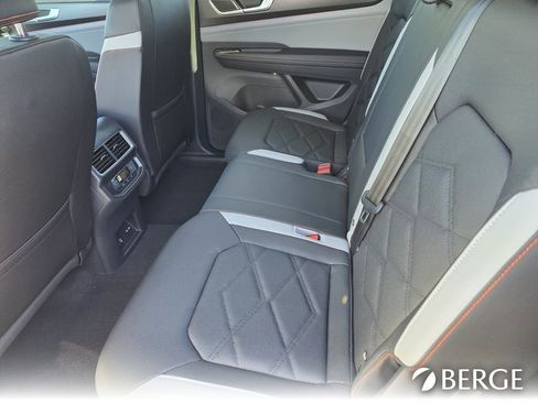 New 2026 Volkswagen Atlas Peak Edition AWD/4WD image 24