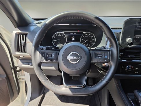 Used 2023 Nissan Pathfinder Rock Creek AWD/4WD image 17