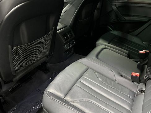 Used 2023 Audi Q5 e Premium Plus w/ Premium Plus Package image 11