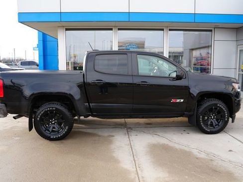 Used 2019 Chevrolet Colorado Z71 w/ Z71 Midnight Edition image 33