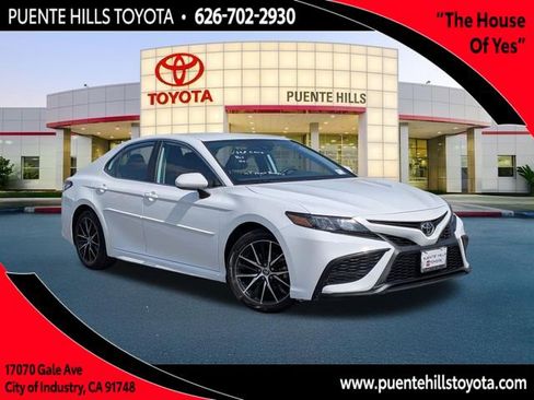 Certified 2021 Toyota Camry SE w/ Carpet Mat Package (TMS) FWD image 1