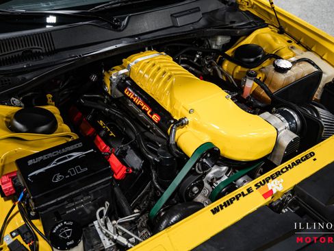 Used 2010 Dodge Challenger SRT8 w/ Special Edition Group image 36