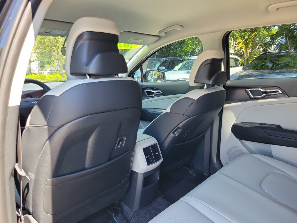 Certified 2026 Kia Sportage EX AWD/4WD image 14