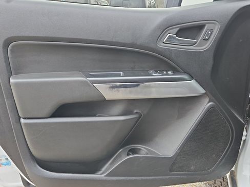 Used 2022 Chevrolet Colorado LT w/ Fleet Safety Package AWD/4WD image 25
