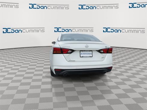Used 2022 Nissan Altima 2.5 SR image 7