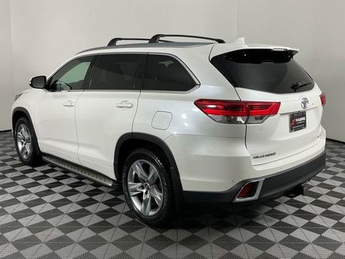 Used 2017 Toyota Highlander Limited FWD image 5