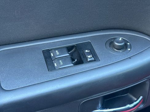 Used 2013 Dodge Challenger R/T image 12