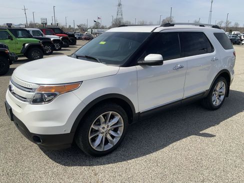 Used 2013 Ford Explorer Limited image 3