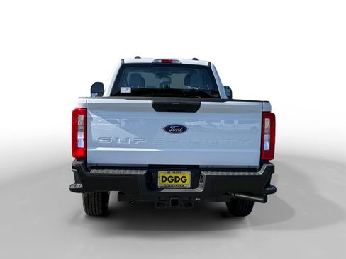 New 2026 Ford F250 XL w/ XL Driver Assist Package RWD image 4