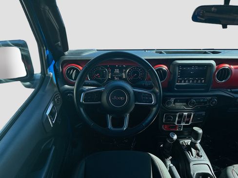 Used 2020 Jeep Gladiator Rubicon w/ Trailer Tow Package image 18