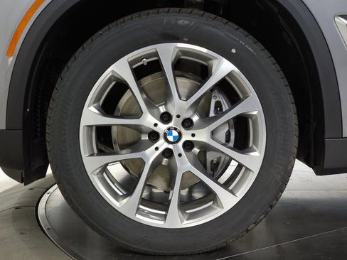 Used 2026 BMW X5 xDrive40i w/ Climate Comfort Package AWD/4WD image 8