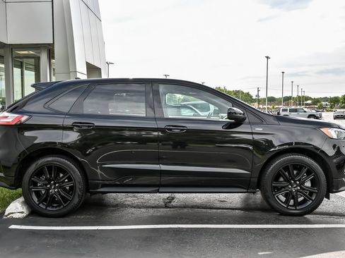 Certified 2023 Ford Edge ST-Line w/ Class II Trailer Tow Package AWD/4WD image 11