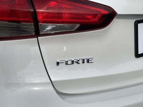 Used 2018 Kia Forte LX w/ LX Popular Package FWD image 33