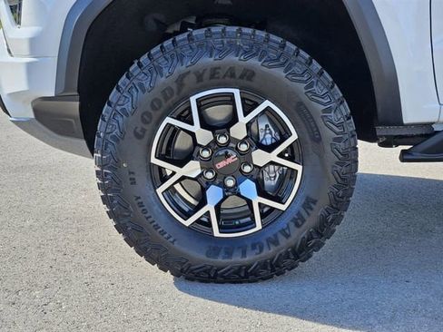 New 2026 GMC Canyon AT4X image 9