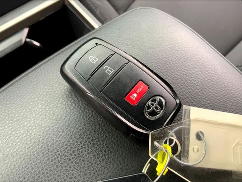 Used 2025 Toyota Tacoma SR5 image 13