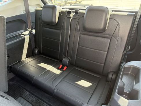Used 2020 Volkswagen Tiguan SE w/ Panoramic Sunroof Package AWD/4WD image 24
