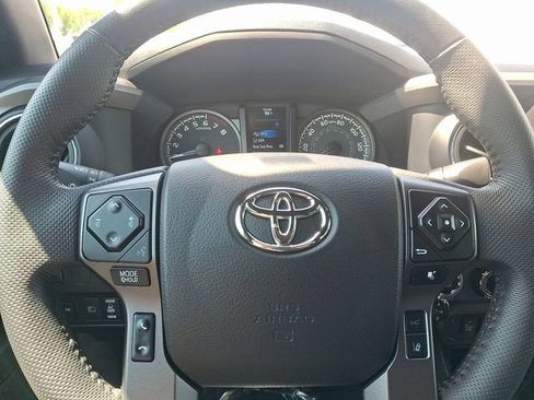 Certified 2023 Toyota Tacoma TRD Off-Road w/ Technology Package AWD/4WD image 18