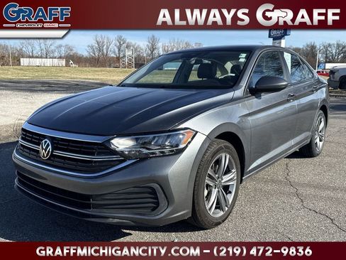 Used 2024 Volkswagen Jetta SE FWD image 1