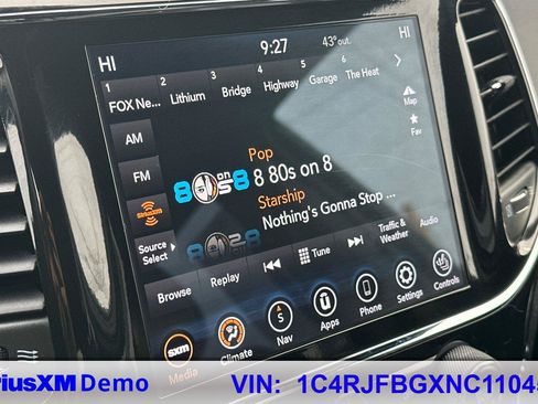 Used 2022 Jeep Grand Cherokee Limited image 29