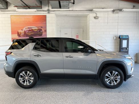New 2026 Chevrolet Equinox LT w/ Convenience Package II FWD image 12