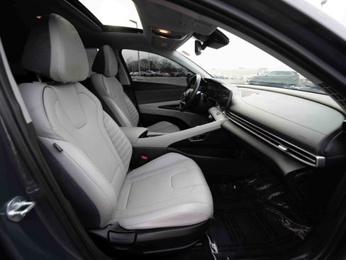 Used 2023 Hyundai Elantra Limited image 26