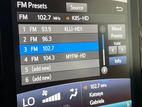 Certified 2021 Toyota Prius Prime Limited w/ Carpet Mat Package (TMS) image 16