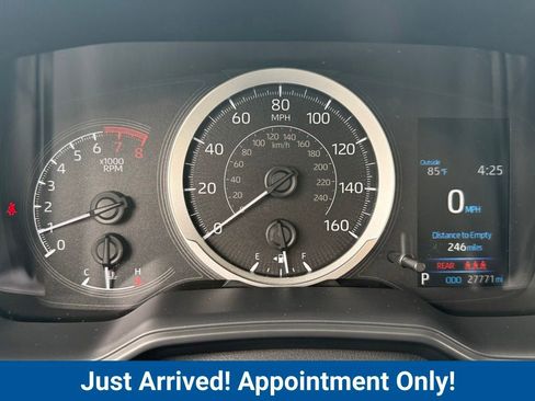 Used 2020 Toyota Corolla LE FWD image 6