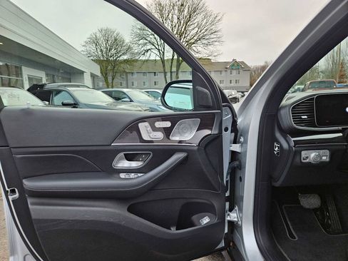 Used 2020 Mercedes-Benz GLS 450 4MATIC image 23