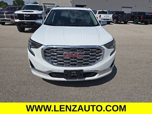Used 2019 GMC Terrain Denali w/ GMC Pro Grade Package AWD/4WD image 2