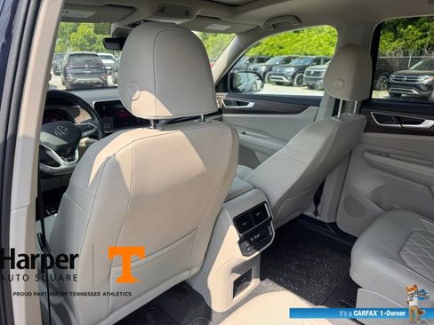 Used 2025 Volkswagen Atlas SEL Premium R-Line image 11