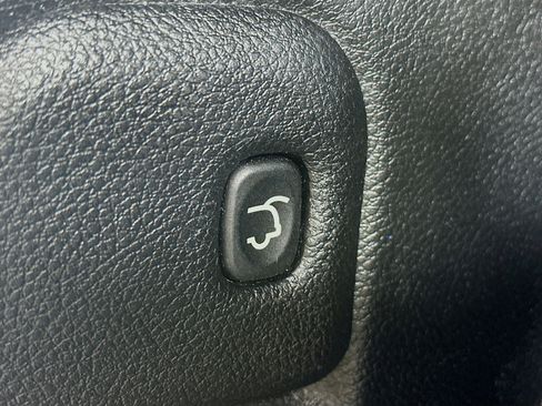 Used 2021 Jeep Grand Cherokee Limited w/ Luxury Group II RWD image 30