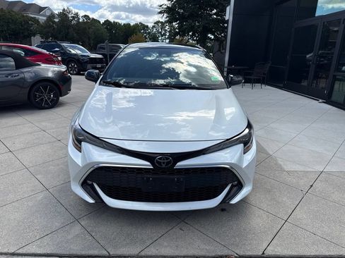 Used 2022 Toyota Corolla XSE FWD image 2