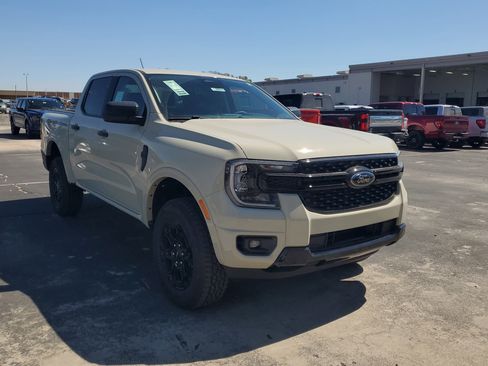 New 2026 Ford Ranger XLT w/ Black Appearance Package image 2