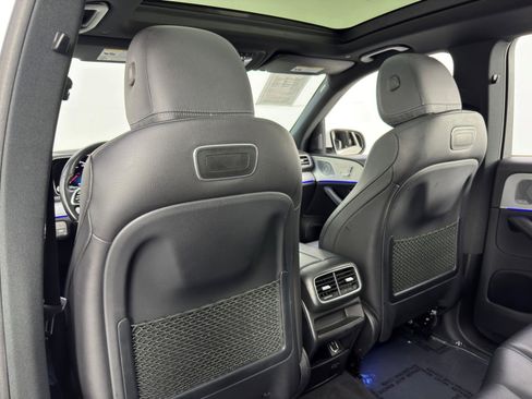 Used 2020 Mercedes-Benz GLE 350 4MATIC w/ Premium Package image 41