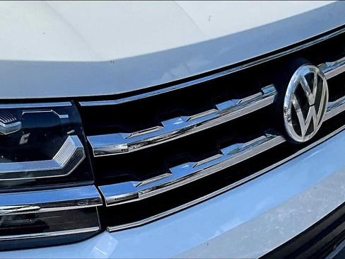 Used 2019 Volkswagen Atlas SEL Premium image 29