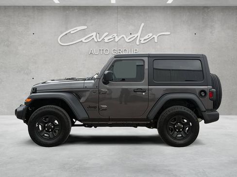 Used 2025 Jeep Wrangler Sport AWD/4WD image 13