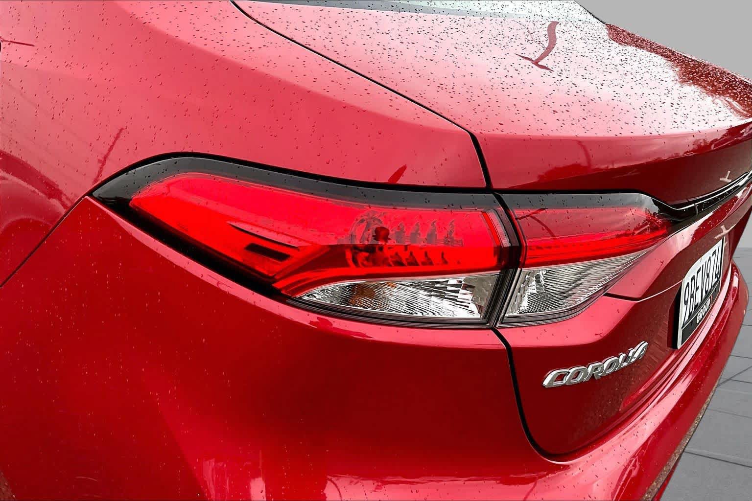 Used 2020 Toyota Corolla LE FWD image 28