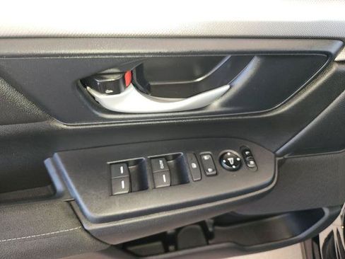 Used 2020 Honda CR-V LX image 29