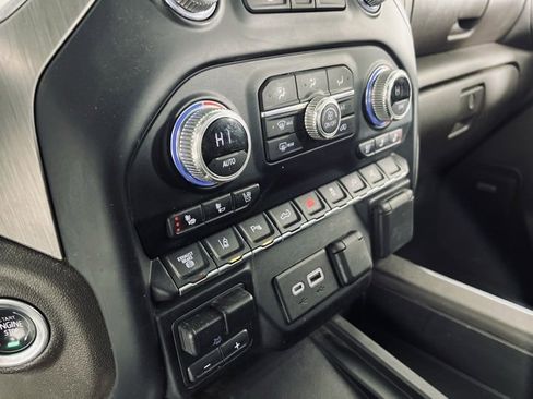 Used 2021 GMC Sierra 3500 Denali w/ Denali Ultimate Package image 27